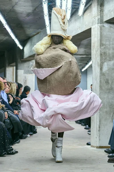 Look 11